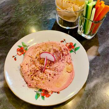 Plato de Hummus y Crujientes