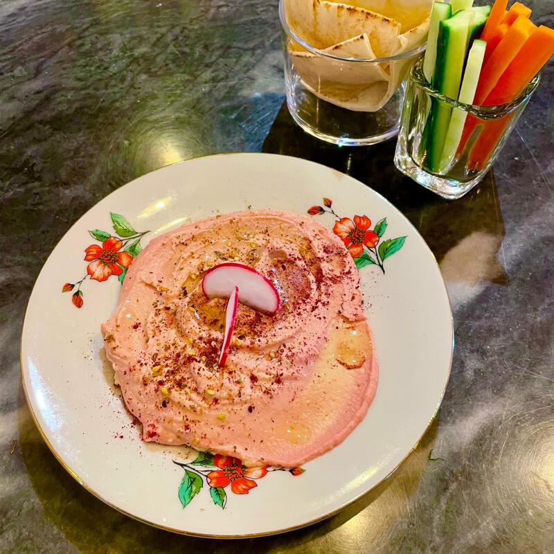 Plato de Hummus y Crujientes